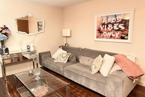 undefined, The Grand Hotel, Canal Street
