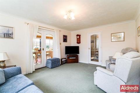 4 bedroom detached house for sale, Squires Walk, Gunton St Peters, Lowestoft, Suffolk, NR32