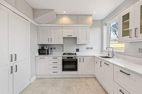 3 bedroom terraced house for sale, Tennyson Avenue, New Malden KT3