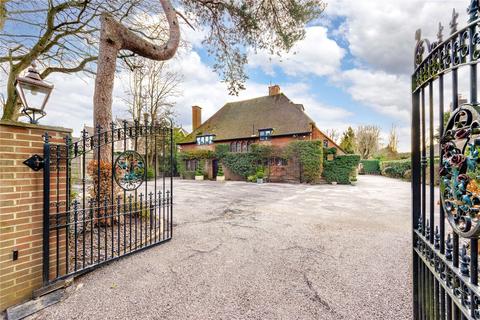 5 bedroom detached house for sale, Loom Lane, Radlett, Hertfordshire, WD7