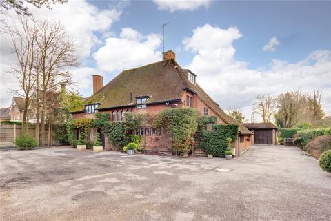 5 bedroom detached house for sale, Loom Lane, Radlett, Hertfordshire, WD7