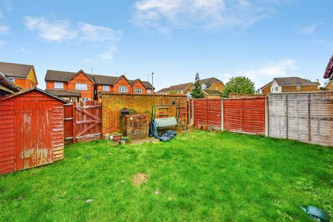 undefined, Temple Close, Luton