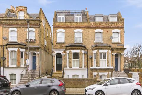 Oberstein Road, London SW11