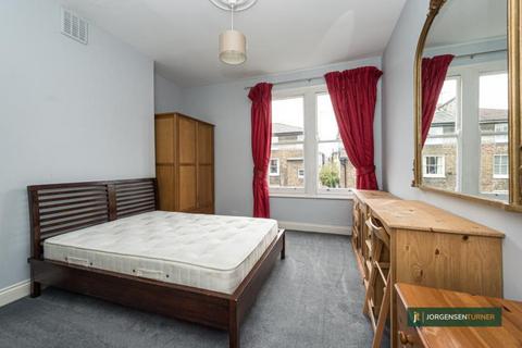 2 bedroom flat to rent, Godolphin Road, Shepherd's Bush