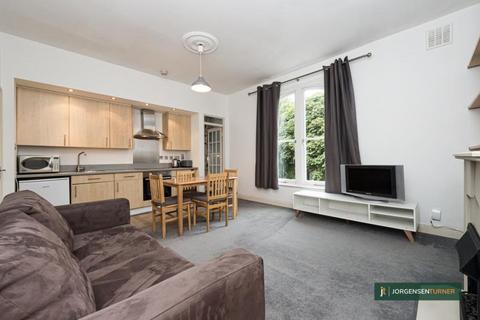2 bedroom flat to rent, Godolphin Road, Shepherd's Bush