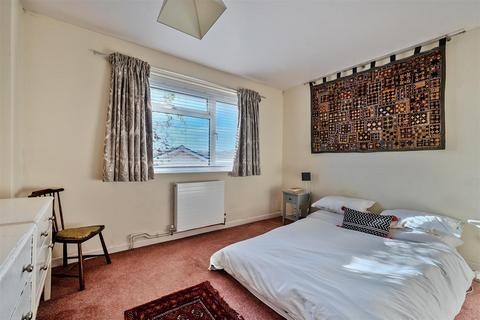 undefined, Willow Grove, Chippenham