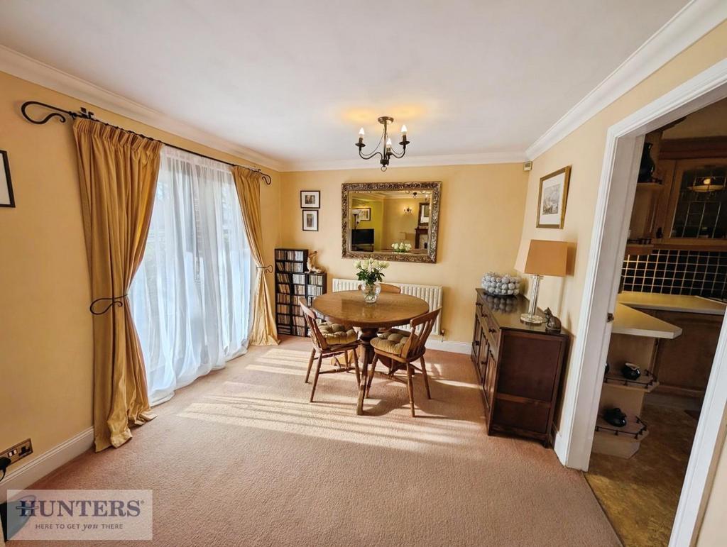 Lounge / Dining Room
