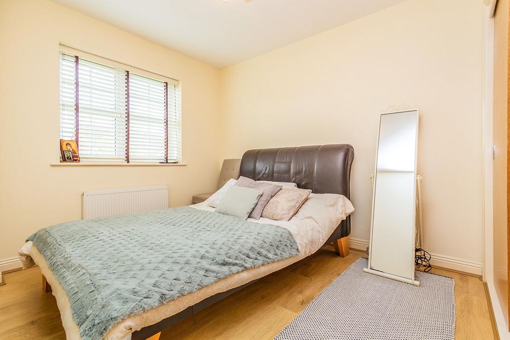 Bed 1.jpg