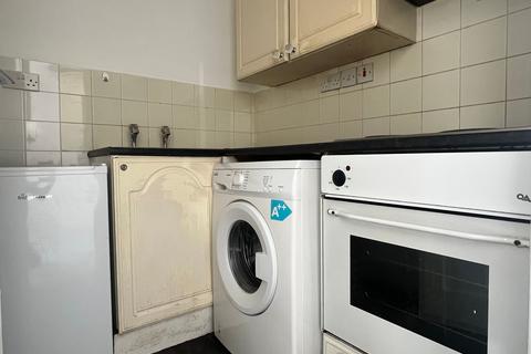 1 bedroom apartment to rent, Melbourne Street West, Gloucester GL1