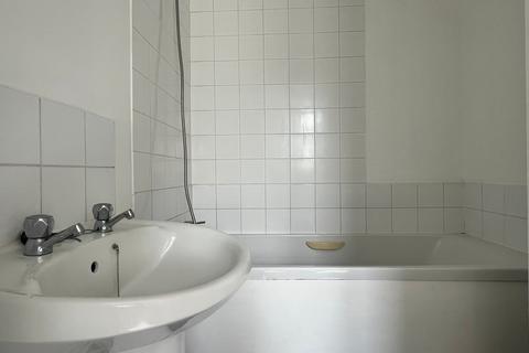 1 bedroom apartment to rent, Melbourne Street West, Gloucester GL1