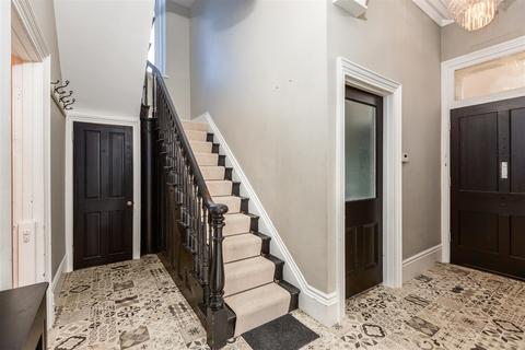 5 bedroom semi-detached house for sale, Queen Victoria Road, Llanelli