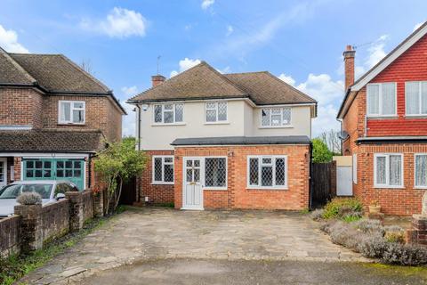 Purberry Grove, Ewell Village