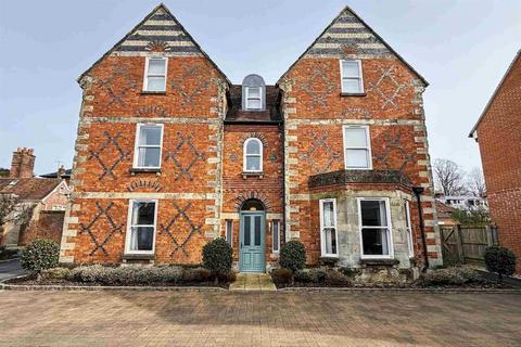 2 bedroom flat for sale, Salisbury City Centre