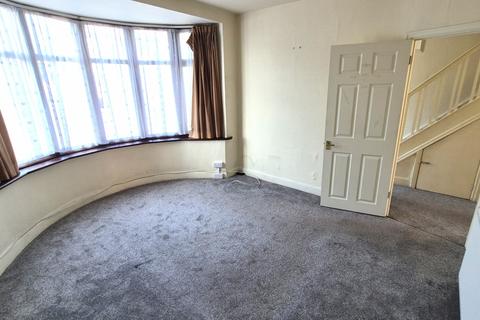 3 bedroom terraced house for sale, Summit Avenue, Kingsbury