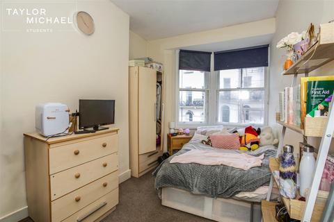 3 bedroom maisonette to rent, Roundhill Crescent, Brighton