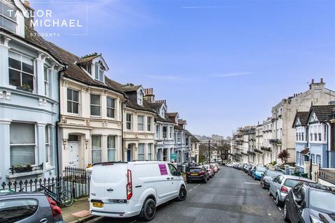 3 bedroom maisonette to rent, Roundhill Crescent, Brighton