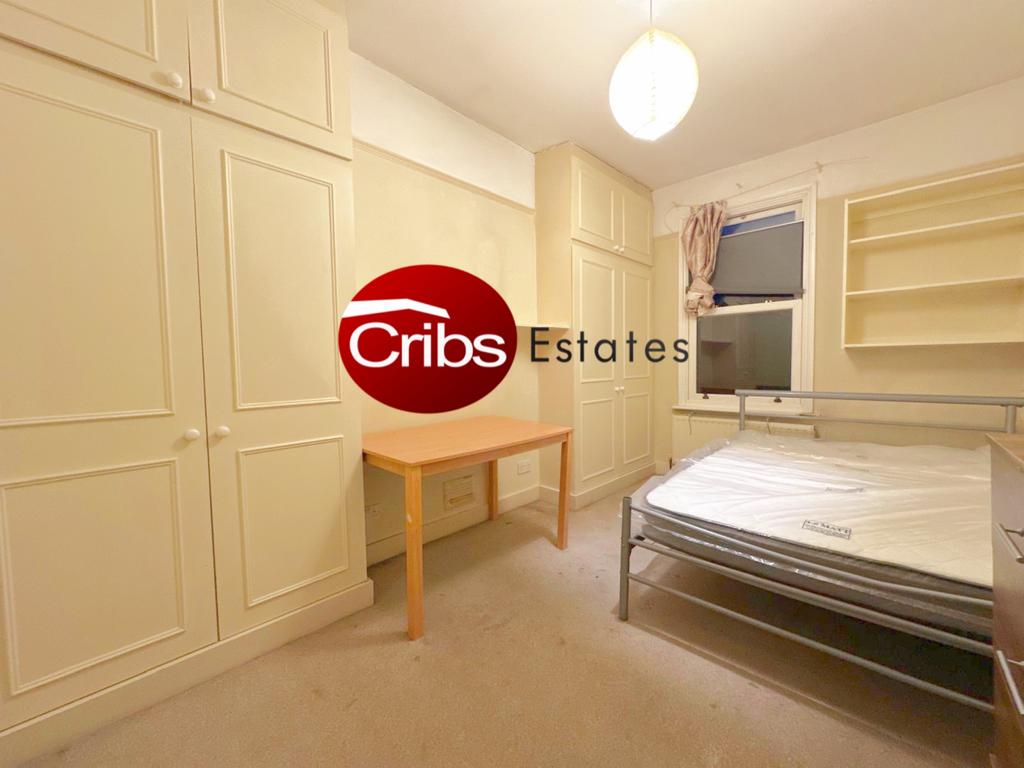 Double Bedroom Available in SE6 ( Couple Welcome