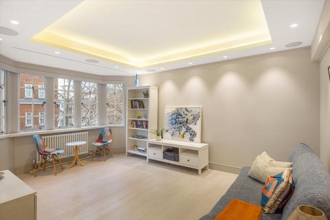 1 bedroom flat for sale, Kensington High Street, London W8