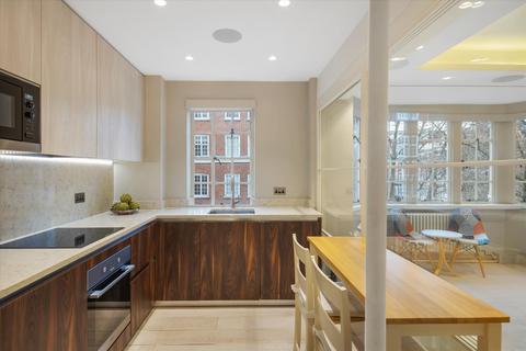 1 bedroom flat for sale, Kensington High Street, London W8
