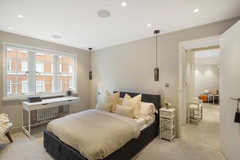 1 bedroom flat for sale, Kensington High Street, London W8
