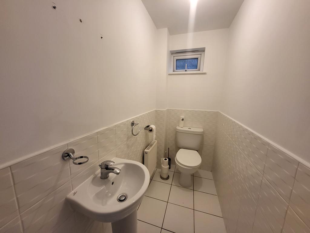 Cloakroom/wc