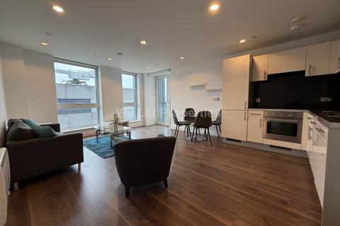3 bedroom apartment to rent, Blue, Salford M50