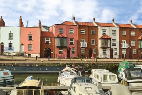 undefined, Bathurst Parade, Bristol, BS1 6UB