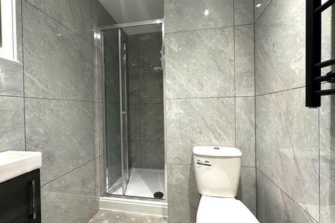 6 bedroom house to rent, Waltham Abbey Townmead Road, Essex, EN9