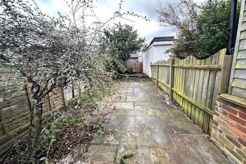 6 bedroom house to rent, Waltham Abbey Townmead Road, Essex, EN9