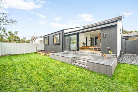 3 bedroom semi-detached bungalow for sale, De Pass Gardens, Falmouth, Cornwall - 150 metres from Falmouth seafront
