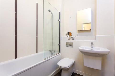 1 bedroom apartment for sale, Glengall Road NW6, London