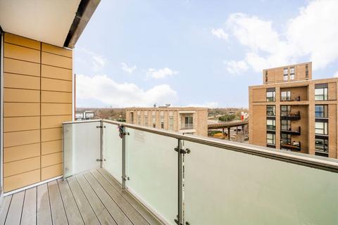 1 bedroom flat to rent, Gallions Road, London E16