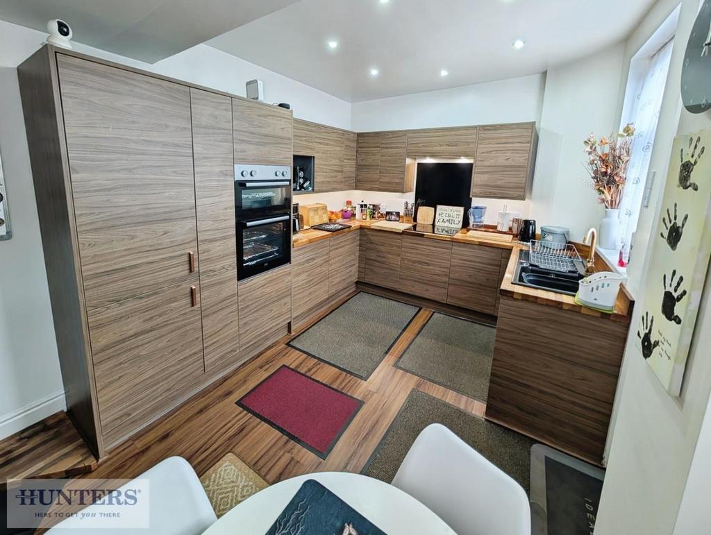 Breakfasting Kitchen
