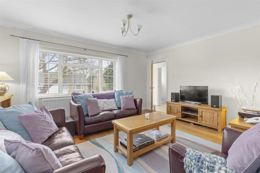 23 Rye View, HP13 6 HL-8.jpg