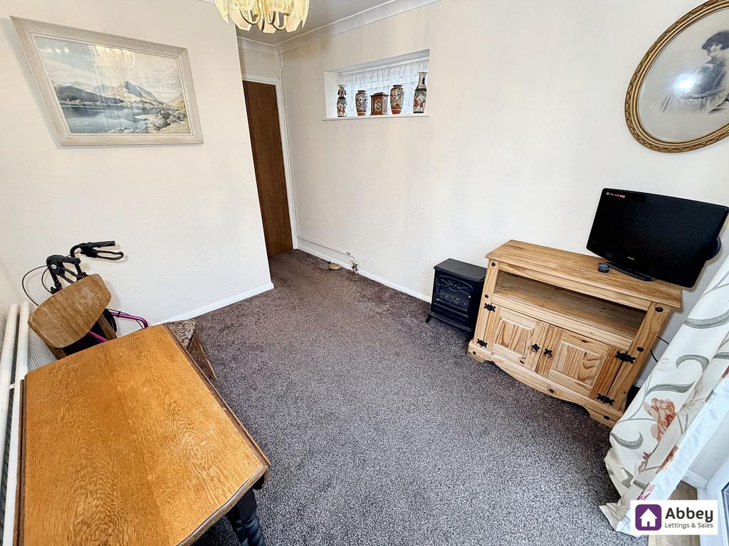 Home Office/ Bedroom 4