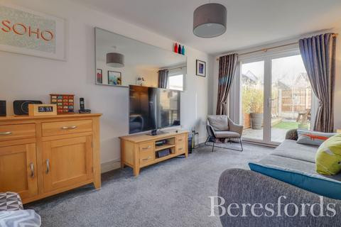 4 bedroom semi-detached house for sale, Scrivener Close, Colchester, CO4
