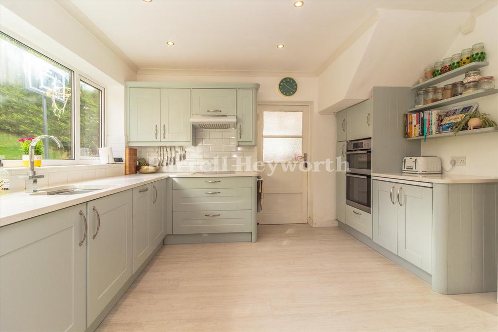 Kitchen image 2