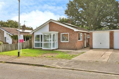 2 bedroom bungalow to rent, Meadow Close, Shipdham, THETFORD