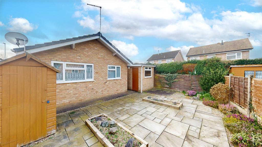Salt Dean Close, 1 Garden...jpg