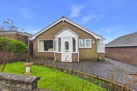 3 bedroom detached house for sale, Kendal Close, Buxton