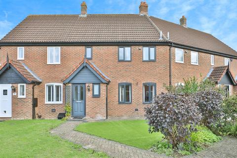 2 bedroom terraced house for sale, Honeysuckle Drive, Dereham