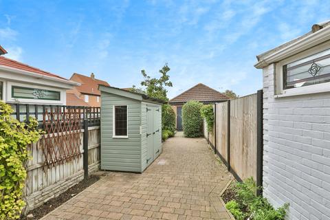 2 bedroom terraced house for sale, Honeysuckle Drive, Dereham