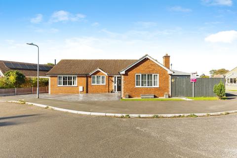 3 bedroom detached bungalow for sale, Meakers Way, Huttoft, Alford