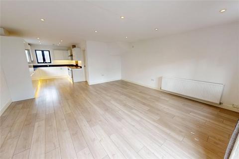 4 bedroom end of terrace house to rent, James Court, Stanford-Le-Hope, Essex, SS17