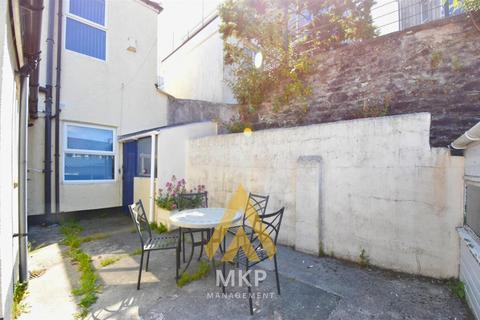 5 bedroom end of terrace house to rent, Derry Avenue, Plymouth PL4