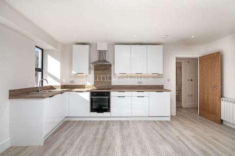undefined, Apt 4 Woodford House