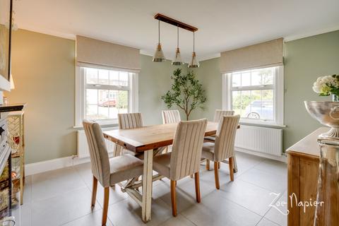 4 bedroom detached house for sale, Ingatestone