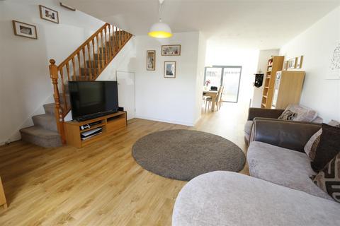 undefined, Brookmead, Meppershall