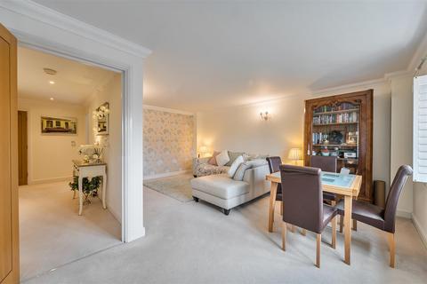 undefined, Elizabeth Drive, Banstead