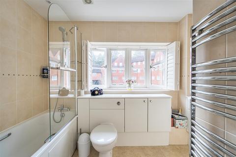undefined, Elizabeth Drive, Banstead